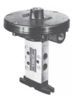 Pneumatický miniaturní šoupátkový ventil ovládaný membránou a s pružinou uvnitř ventilu